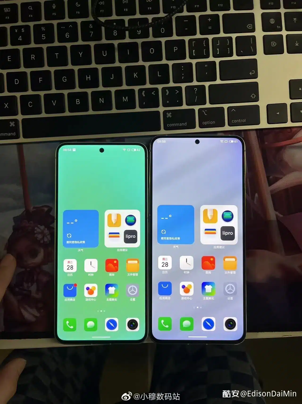 meizu 20 and 20 pro side by side on a computer desk