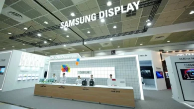 inside a Samsung OLED display lab